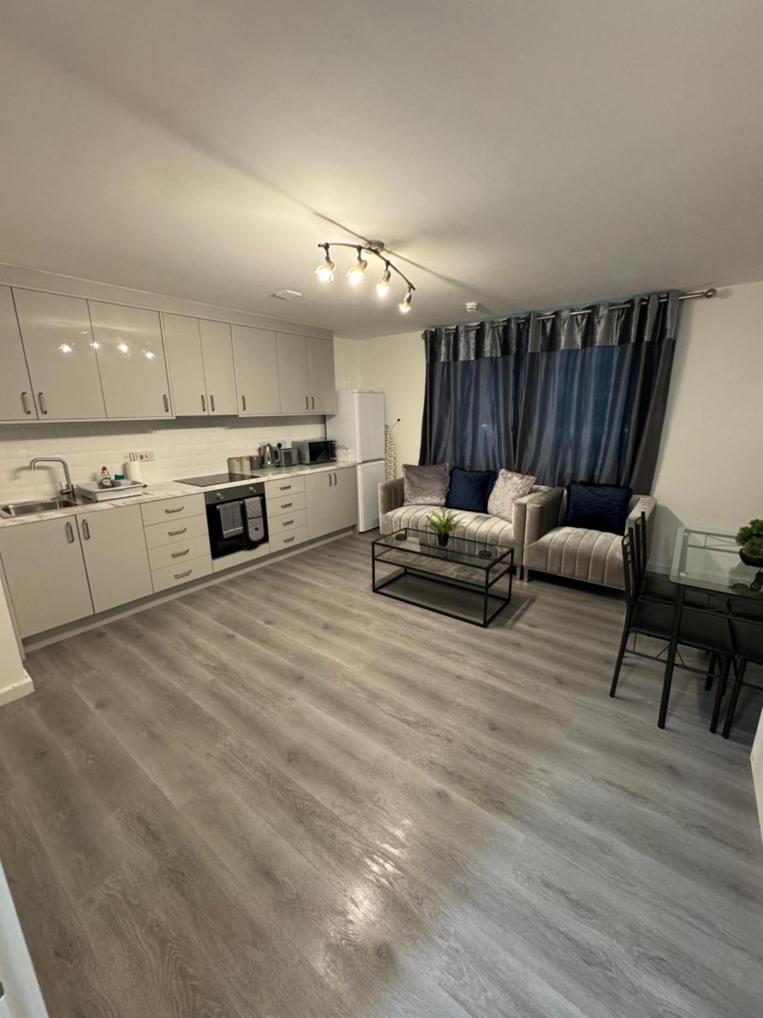 Modern Smart 2 Bedroom Apartment Central Манчестер Экстерьер фото
