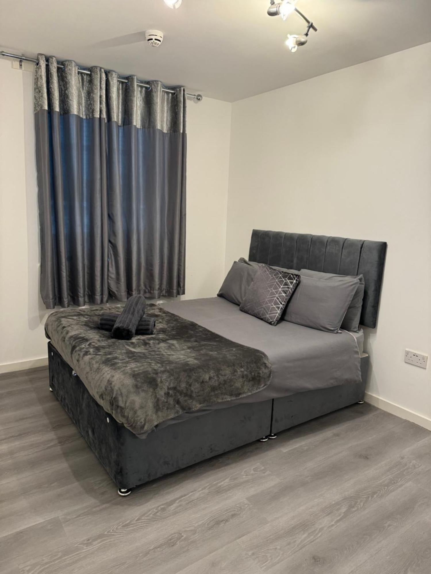 Modern Smart 2 Bedroom Apartment Central Манчестер Экстерьер фото