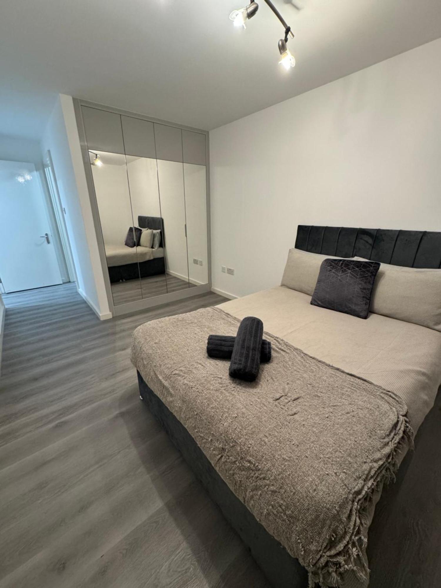 Modern Smart 2 Bedroom Apartment Central Манчестер Экстерьер фото